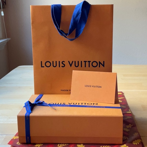 🎀🎀🎀 LOUIS VUITTON BAG AND BOX 🎀🎀🎀 NWOT 🎀🎀🎀 - Picture 6 of 16